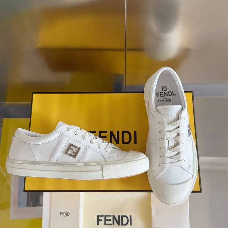 Fendi Shoe 